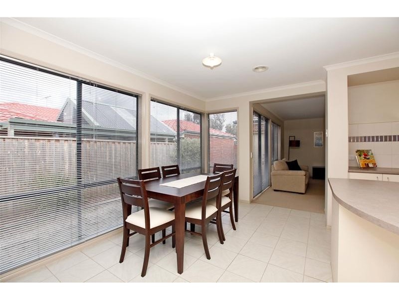 12 Red Oaks Way, South Morang VIC 3752