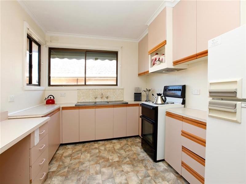 70 Green Avenue, Kingsbury VIC 3083