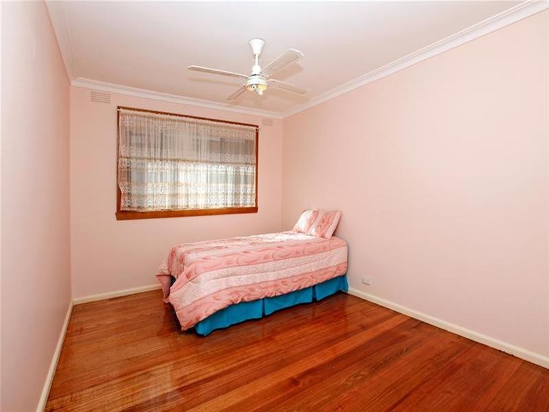 70 Green Avenue, Kingsbury VIC 3083