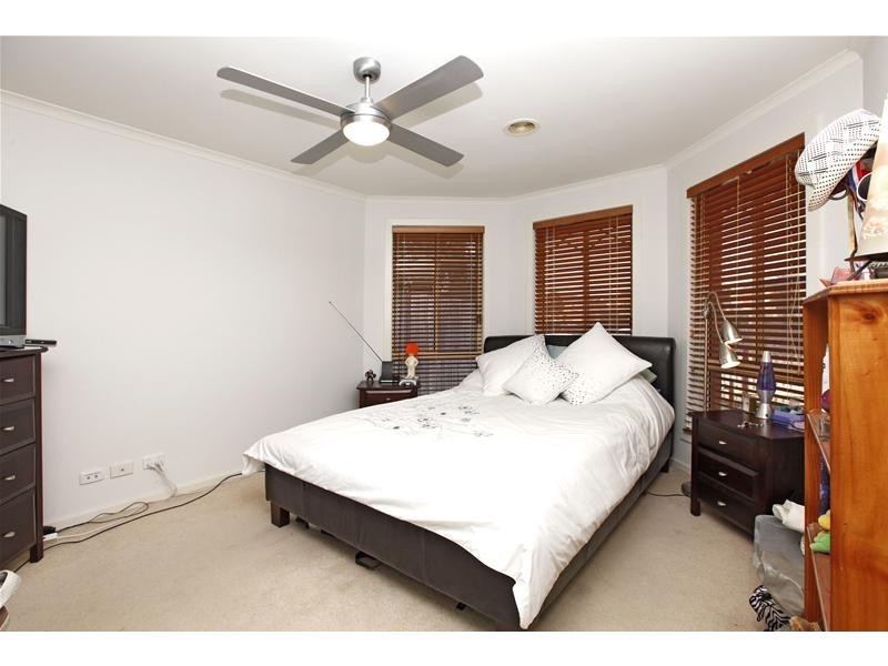 21 Parkhaven Avenue, Kingsbury VIC 3083