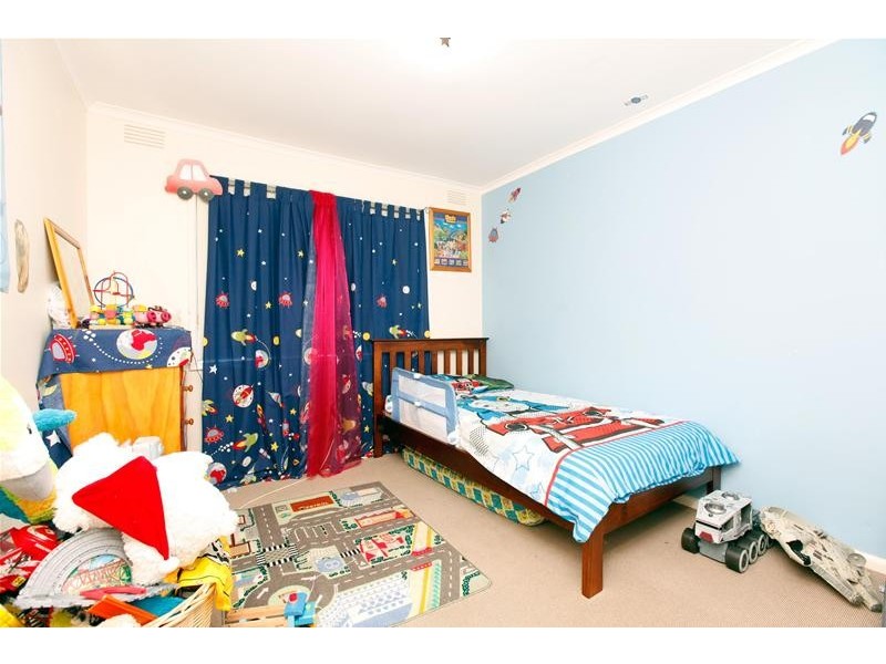 2 Bickley Avenue, Thomastown VIC 3074