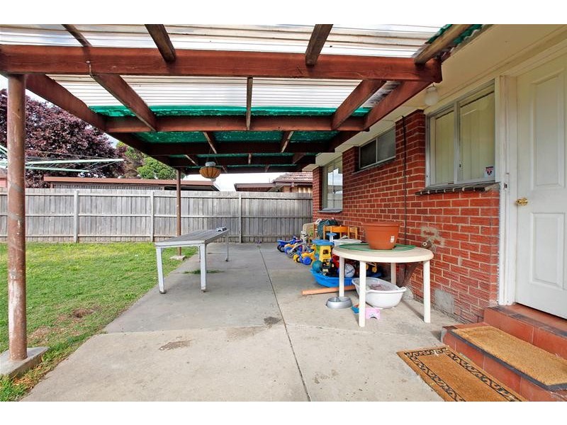 2 Bickley Avenue, Thomastown VIC 3074