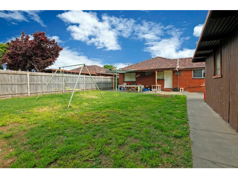 2 Bickley Avenue, Thomastown VIC 3074