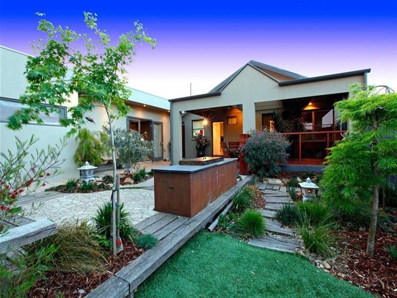 21 Shannon Crescent, Watsonia VIC 3087