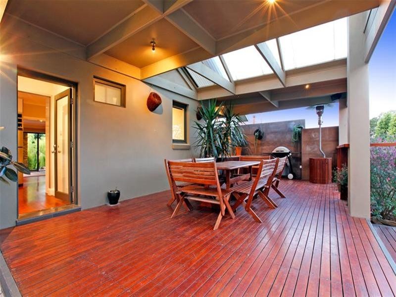 21 Shannon Crescent, Watsonia VIC 3087