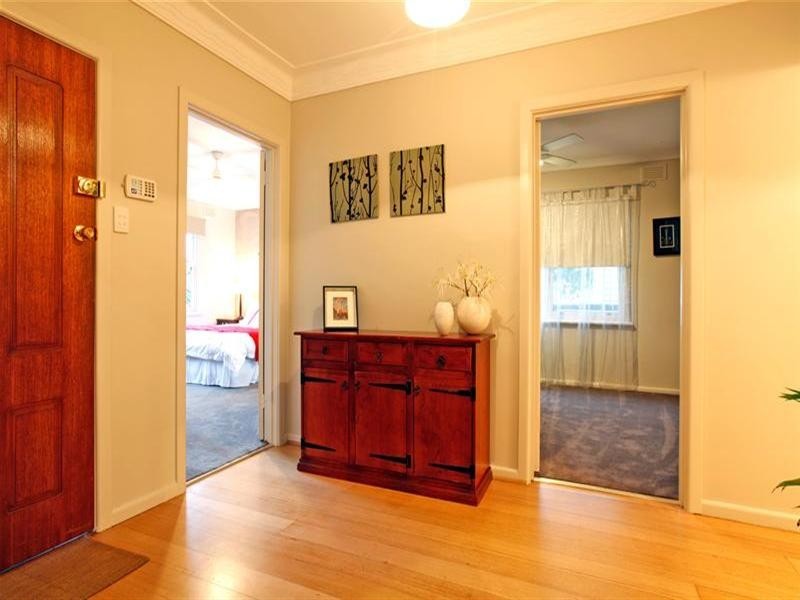 9 Curtis Avenue, Watsonia VIC 3087