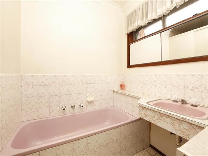 4 Windsor Crescent, Bundoora VIC 3083