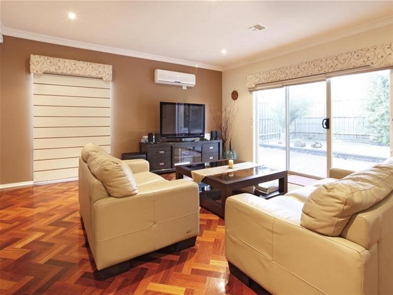 10 Zelkova Terrace, Bundoora VIC 3083