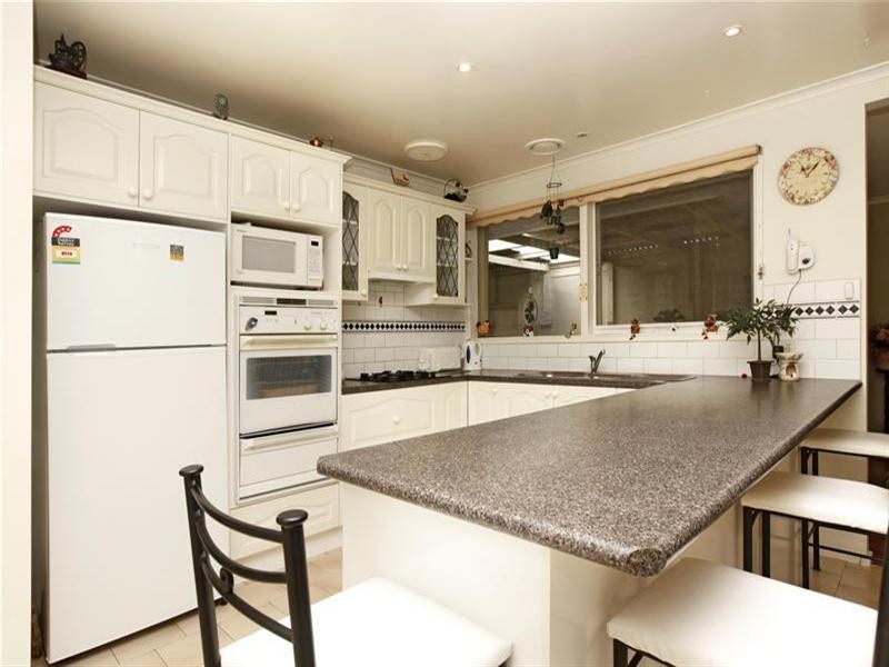 48 Cabernet Crescent, Bundoora VIC 3083