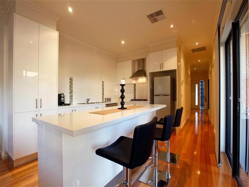 2/31 Sanctuary Drive, Bundoora VIC 3083