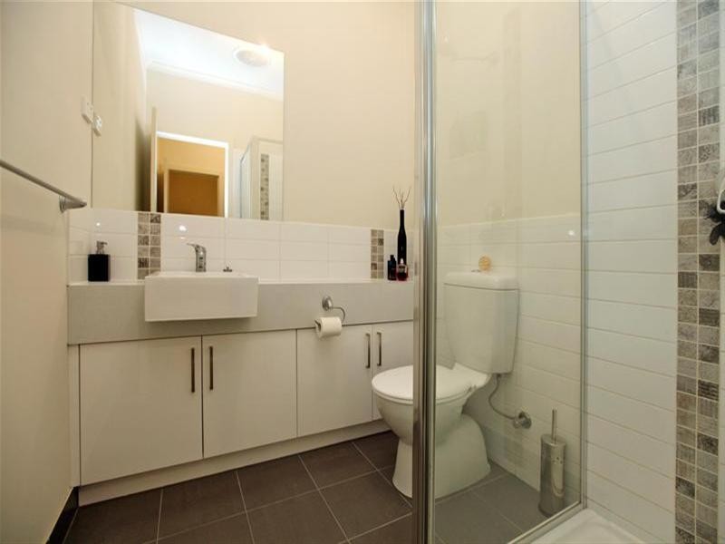 2/31 Sanctuary Drive, Bundoora VIC 3083