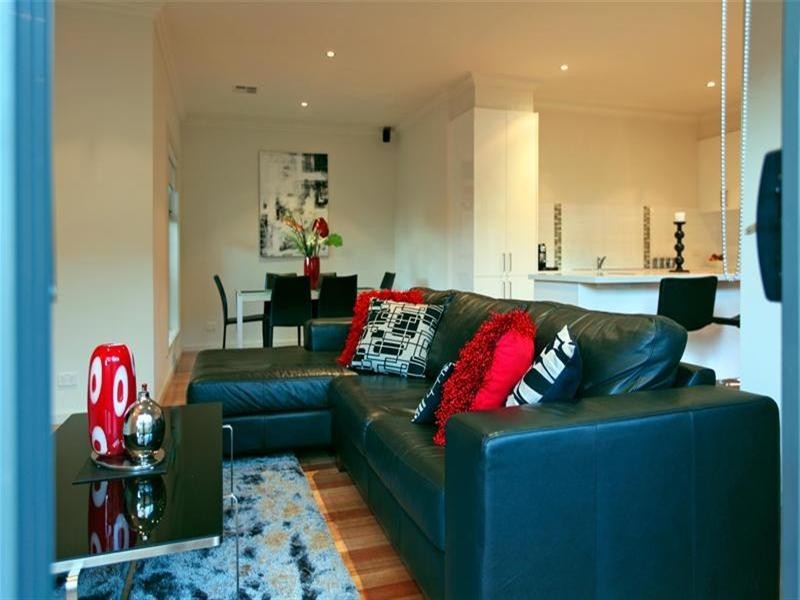 2/31 Sanctuary Drive, Bundoora VIC 3083