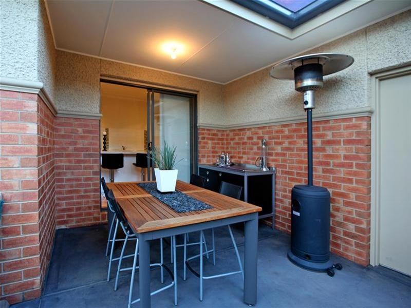 2/31 Sanctuary Drive, Bundoora VIC 3083