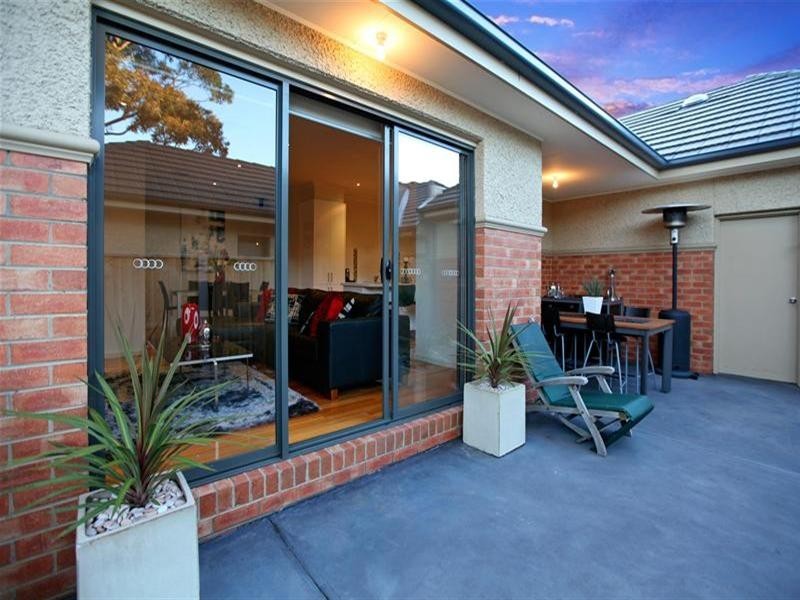 2/31 Sanctuary Drive, Bundoora VIC 3083