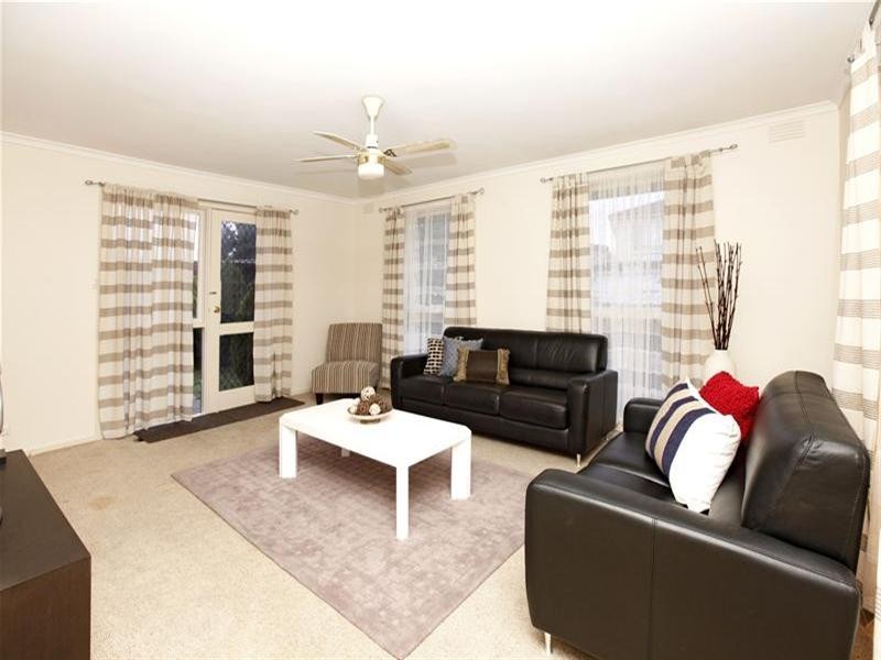 42 Blackman Avenue, Mill Park VIC 3082