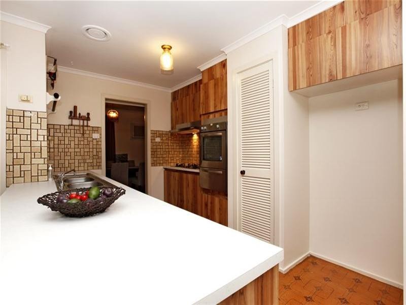 42 Blackman Avenue, Mill Park VIC 3082