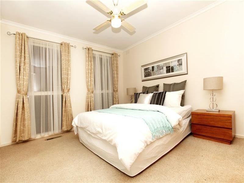 42 Blackman Avenue, Mill Park VIC 3082