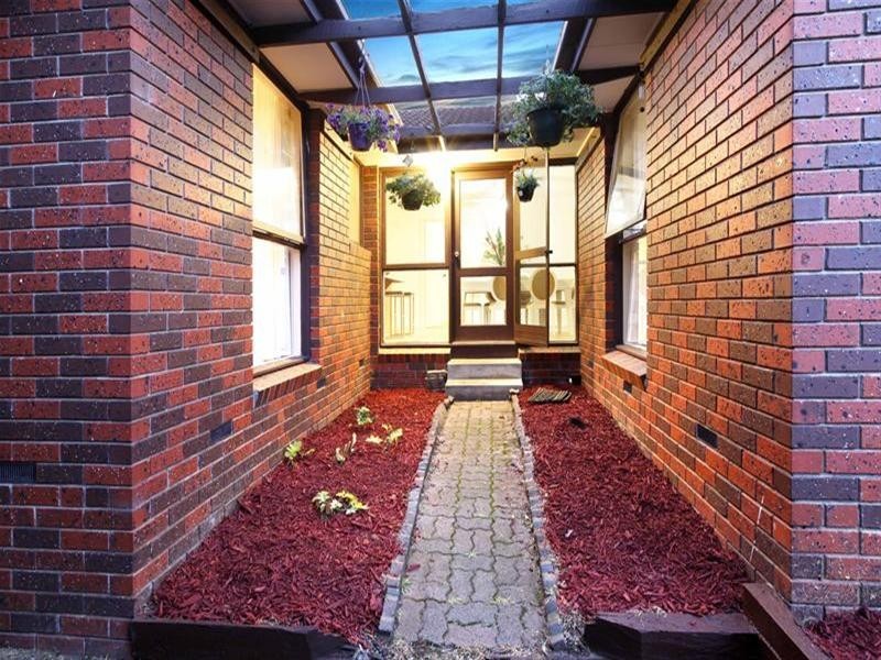 42 Blackman Avenue, Mill Park VIC 3082