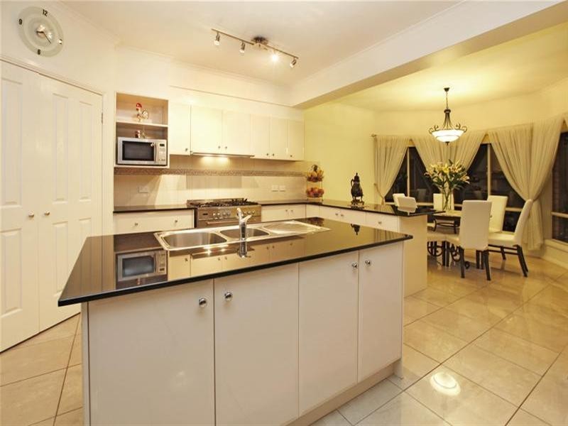 19 Zelkova Terrace, Bundoora VIC 3083