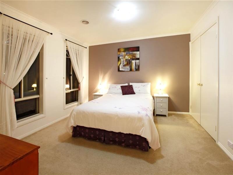 19 Zelkova Terrace, Bundoora VIC 3083