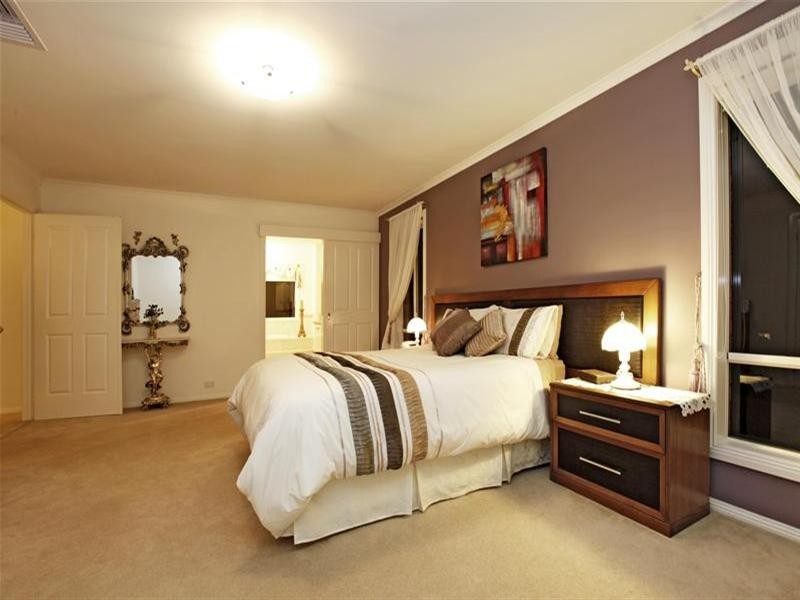 19 Zelkova Terrace, Bundoora VIC 3083