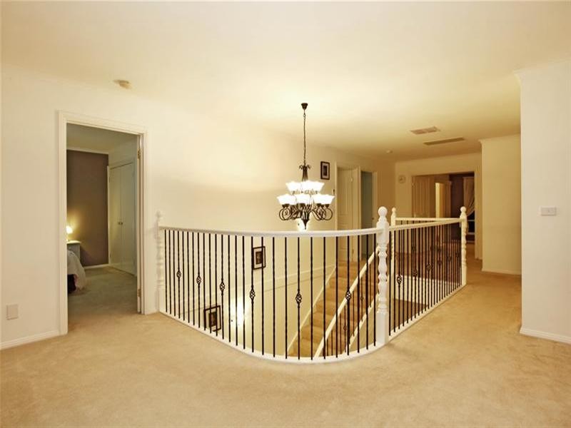 19 Zelkova Terrace, Bundoora VIC 3083