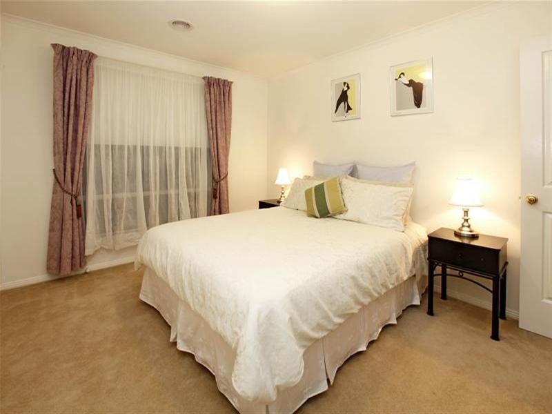 19 Zelkova Terrace, Bundoora VIC 3083