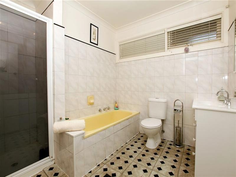 46 Green Avenue, Kingsbury VIC 3083