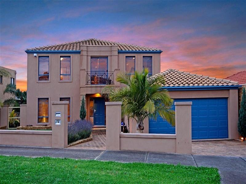 4 Riley Drive, Mill Park VIC 3082