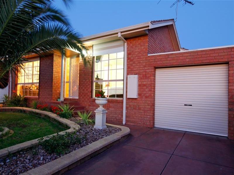 26 Hawkes Drive, Mill Park VIC 3082
