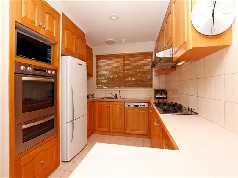 2 Clayton Court, Mill Park VIC 3082