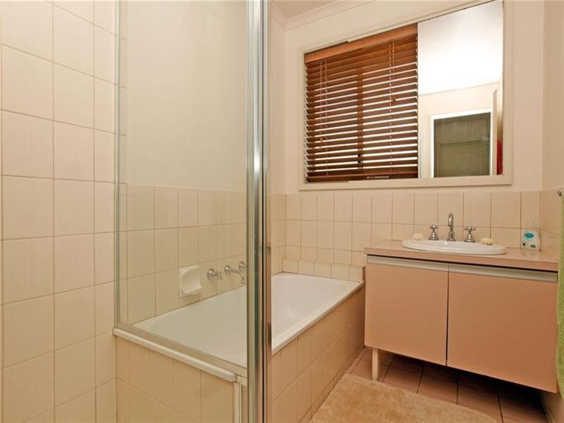 2 Clayton Court, Mill Park VIC 3082