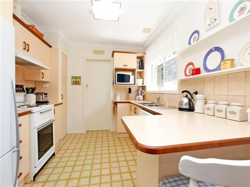 27 Darren Avenue, Bundoora VIC 3083