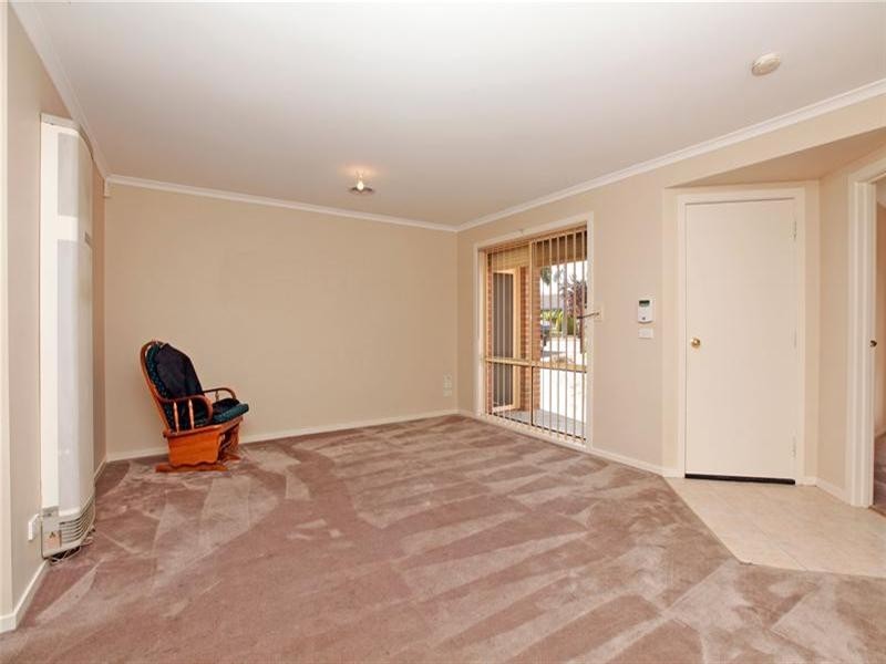 143 Dunne Street, Kingsbury VIC 3083