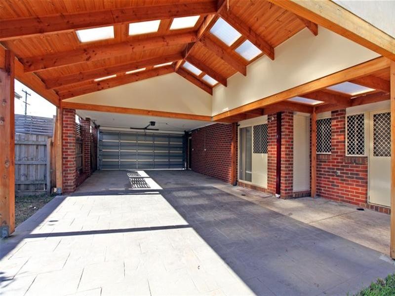 143 Dunne Street, Kingsbury VIC 3083