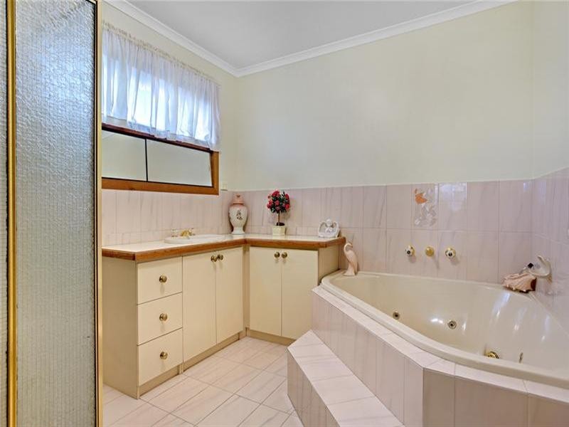 64 Cheadle Crescent, Bundoora VIC 3083