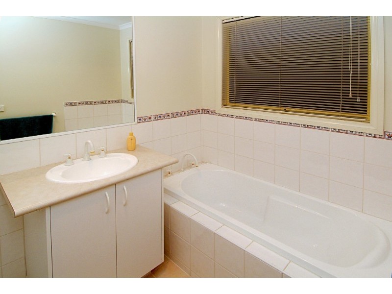 5 Ironbark Drive, Bundoora VIC 3083