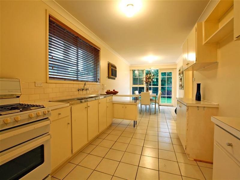 48 Balmoral Avenue, Bundoora VIC 3083