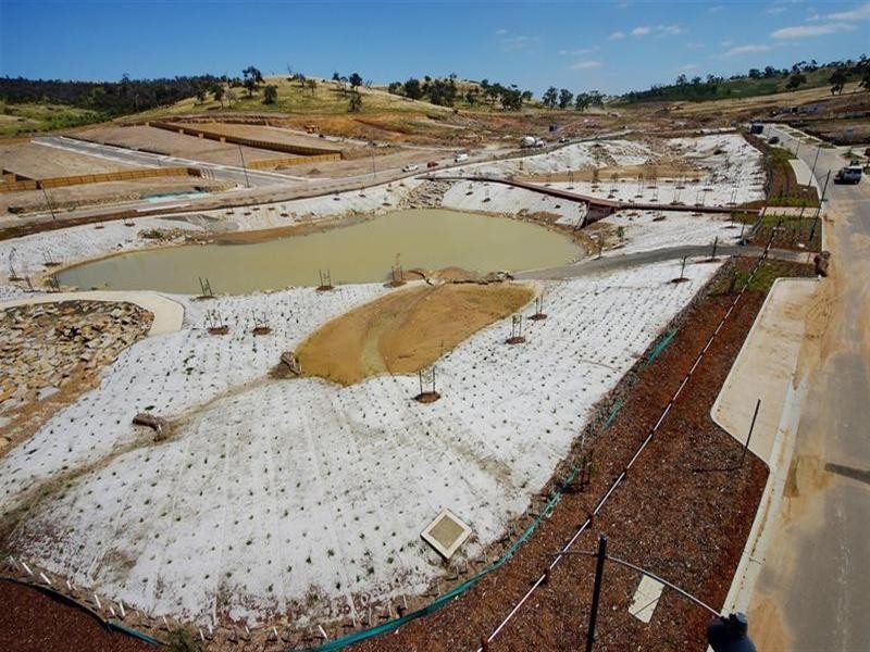 13 Palisades Boulevard, South Morang VIC 3752