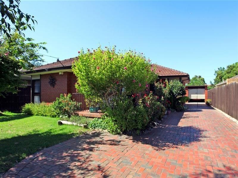 34 Sandhurst Crescent, Bundoora VIC 3083