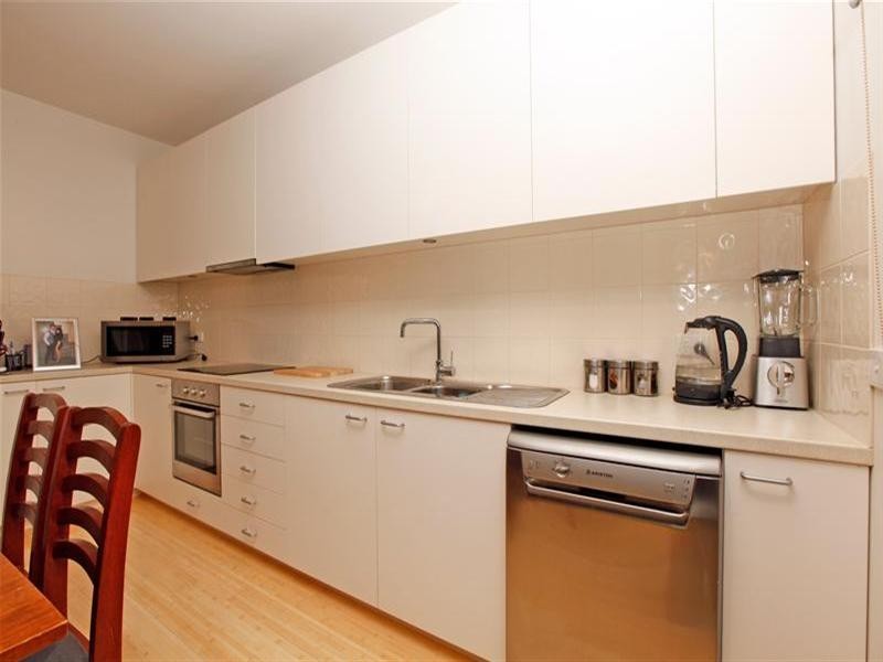 8 Grasstree Way, Bundoora VIC 3083