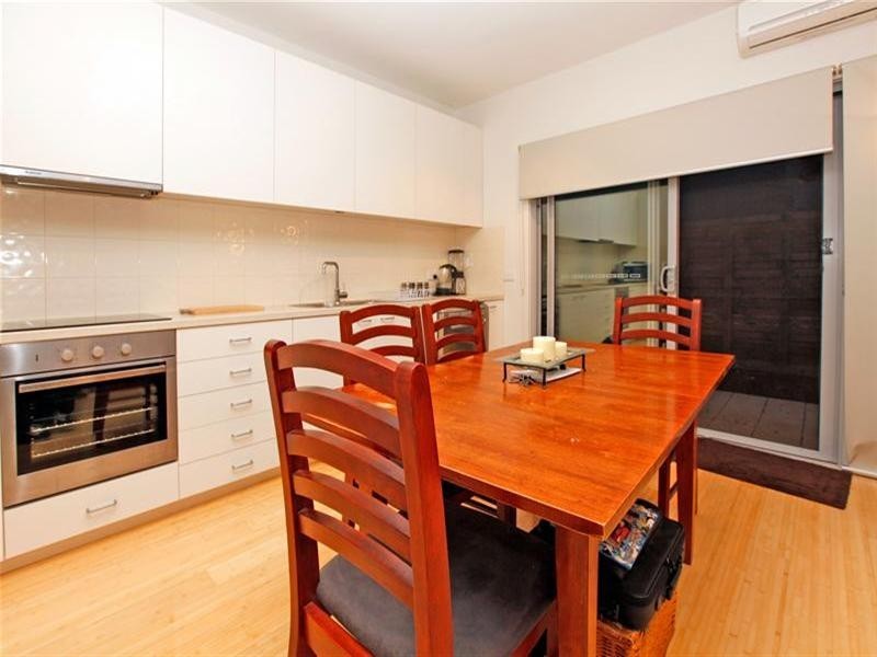 8 Grasstree Way, Bundoora VIC 3083