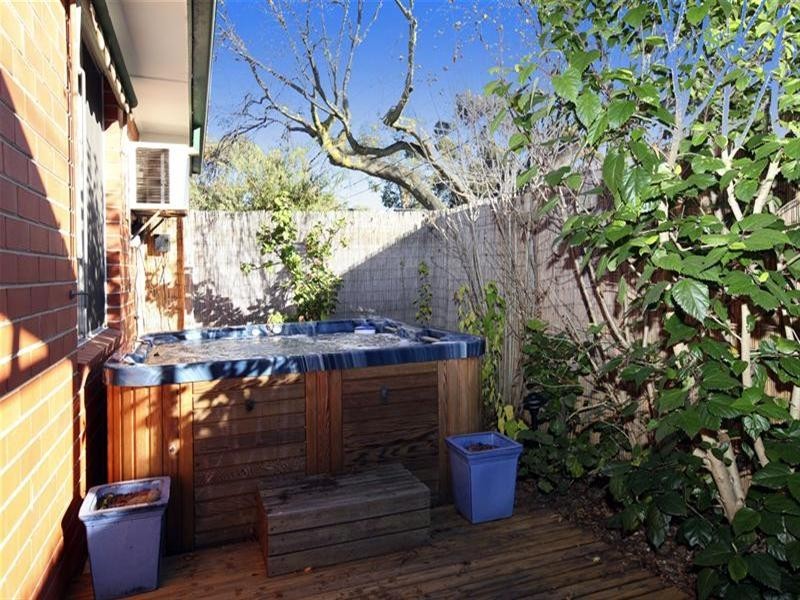 44 Balmoral Avenue, Bundoora VIC 3083