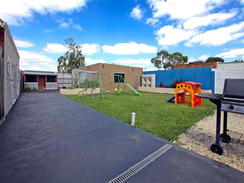 39 Clunes Street, Kingsbury VIC 3083