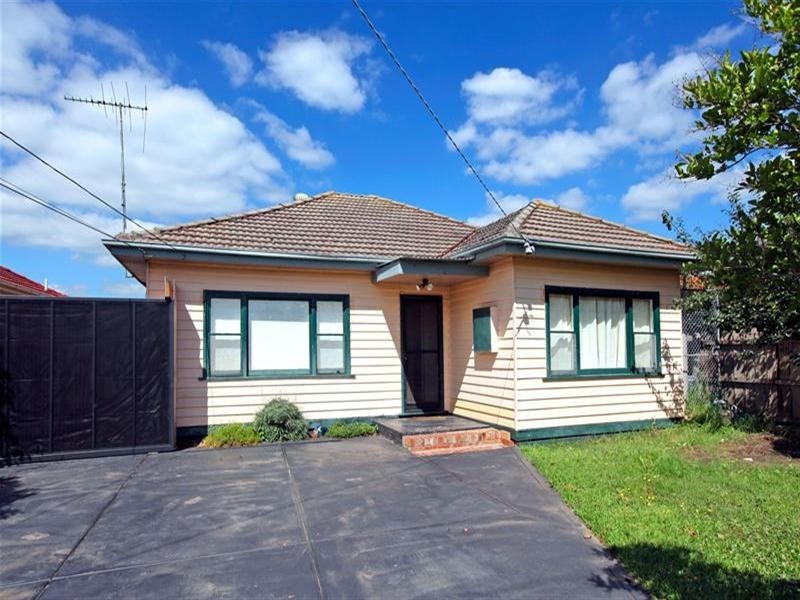 39 Clunes Street, Kingsbury VIC 3083