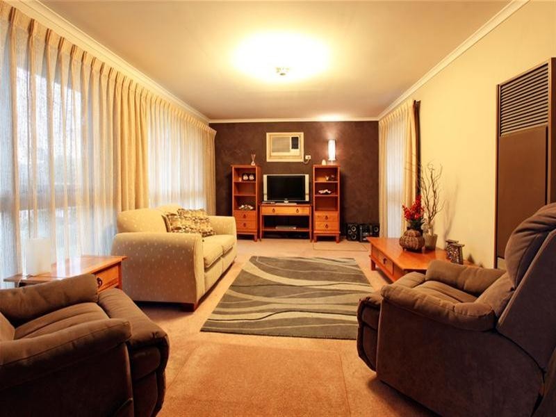 30 Chaucer Crescent, Bundoora VIC 3083