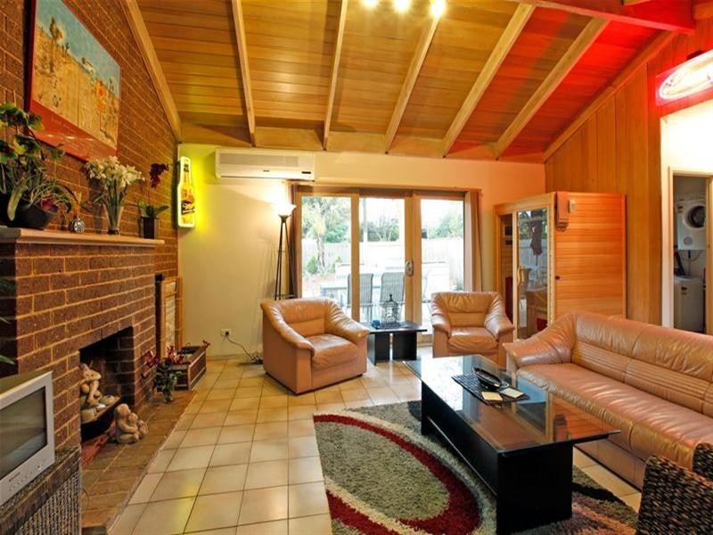 30 Chaucer Crescent, Bundoora VIC 3083