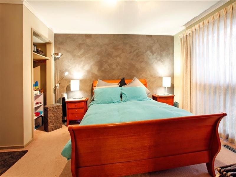 30 Chaucer Crescent, Bundoora VIC 3083