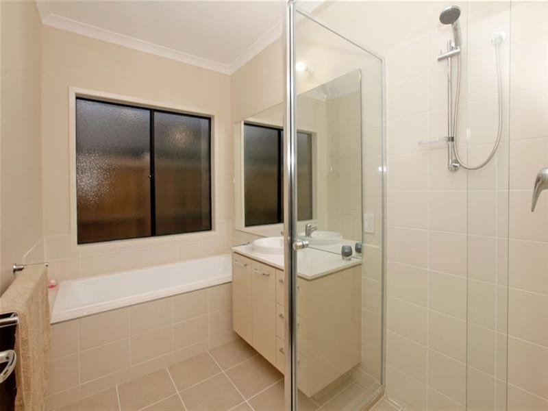 24 Cairn Drive, South Morang VIC 3752