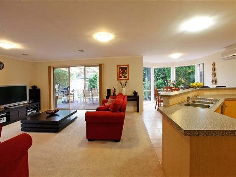 115 Edmund Rice Parade, Watsonia North VIC 3087